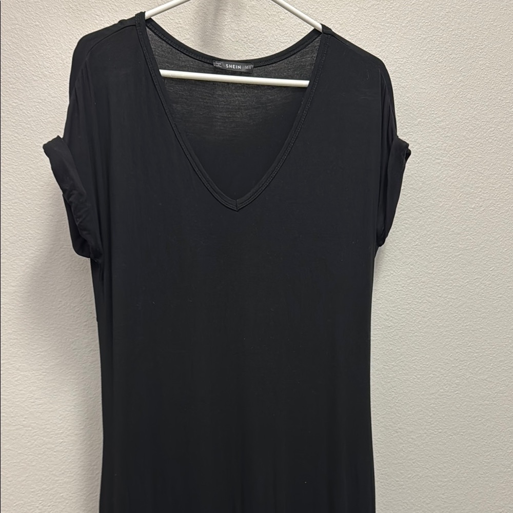 SHEIN Black V-Neck Maxi Dress w/ Pockets